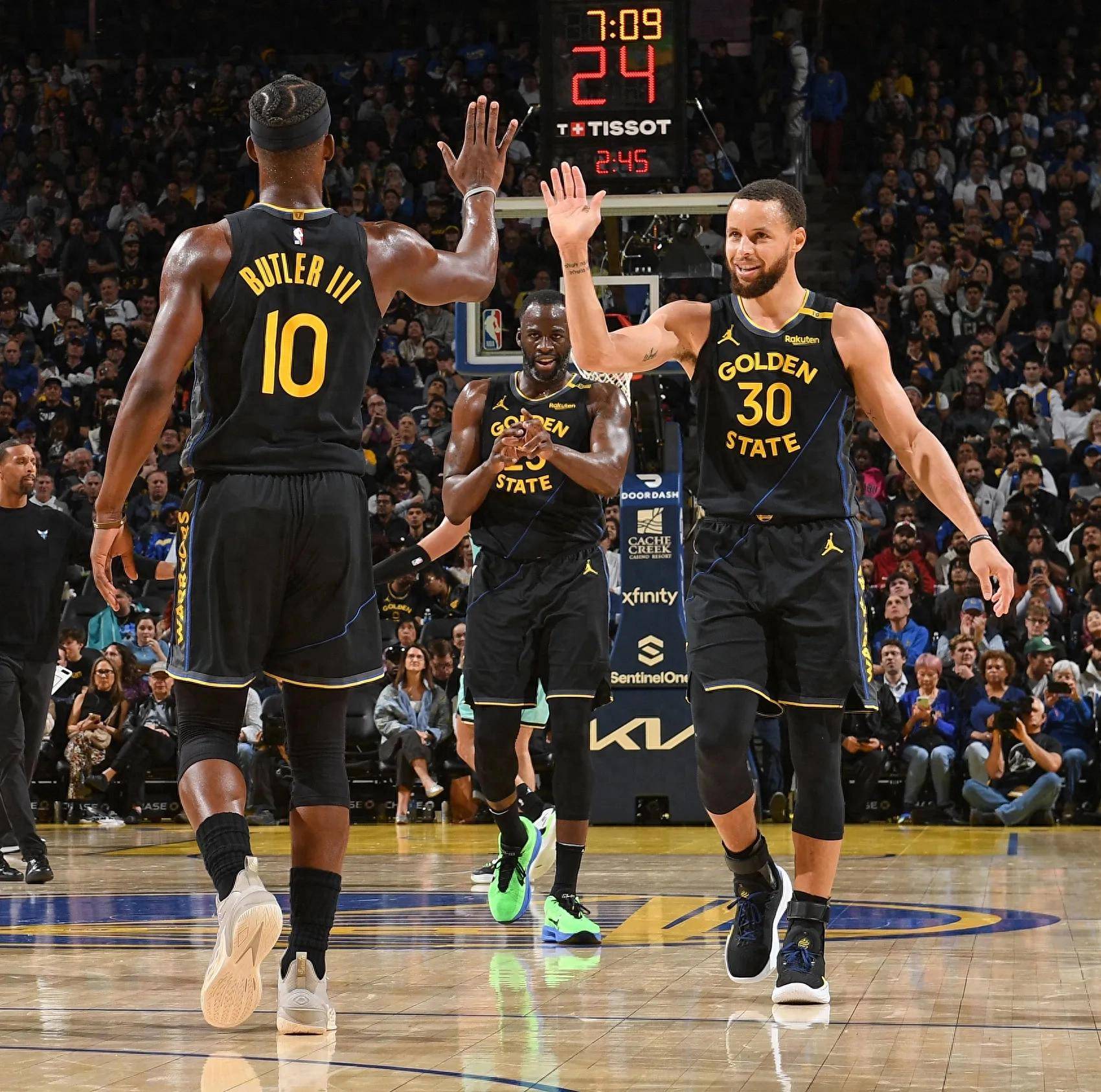 贝克汉姆夺冠宣言：你把球交给梅西，他就能创造机会！（贝克汉姆誓夺冠：把球交给梅西，机会自来！）