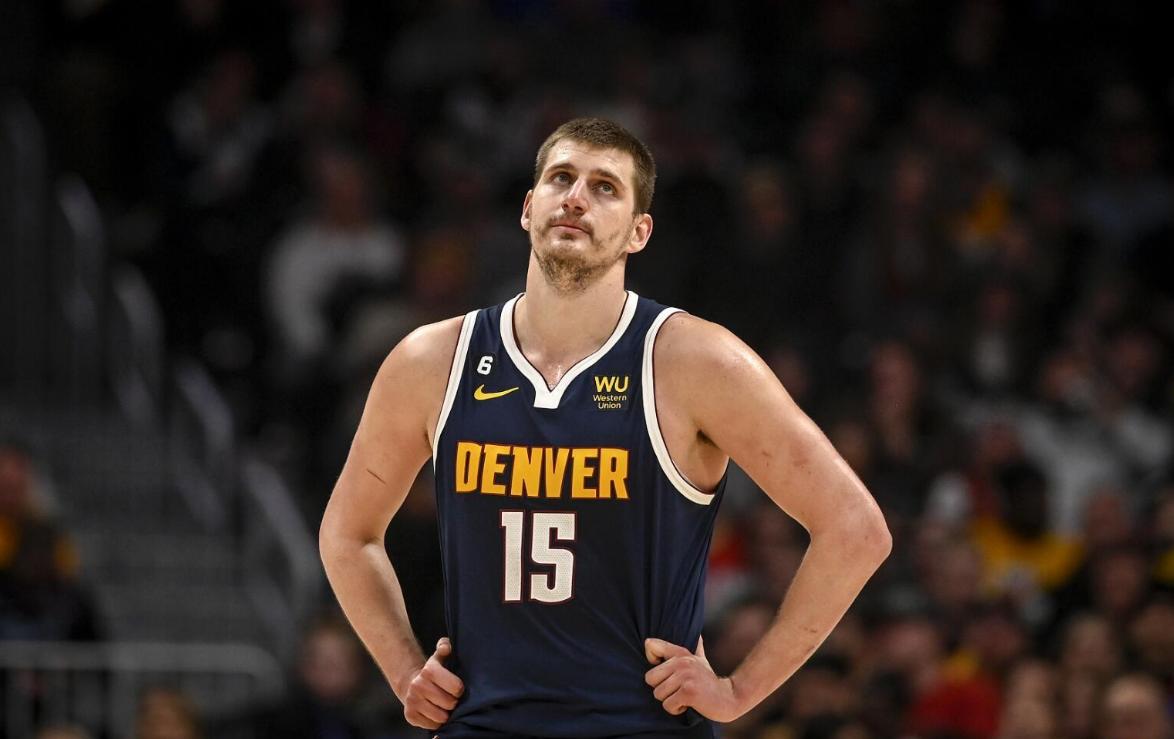 哈登三节5分小卡23中10，灰熊新秀暴走23+14+5，主场逆转快船（灰熊主场逆袭快船：新秀23+14+5爆棚，哈登三节仅5分，小卡23投10中）