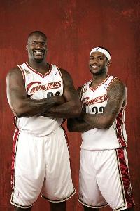 迷失！浓眉一度8中0&全场9中1贡献2分8篮板6助攻（手感冰冷！浓眉一度8投全失，全场9投仅中1，贡献2分8篮板6助攻）