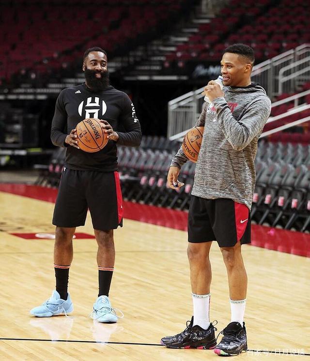 记者：足协曾上报三名欧洲教练，总局可能更相信国产主帅（记者：足协曾推荐三位欧籍主帅，主管部门或更青睐本土教练）